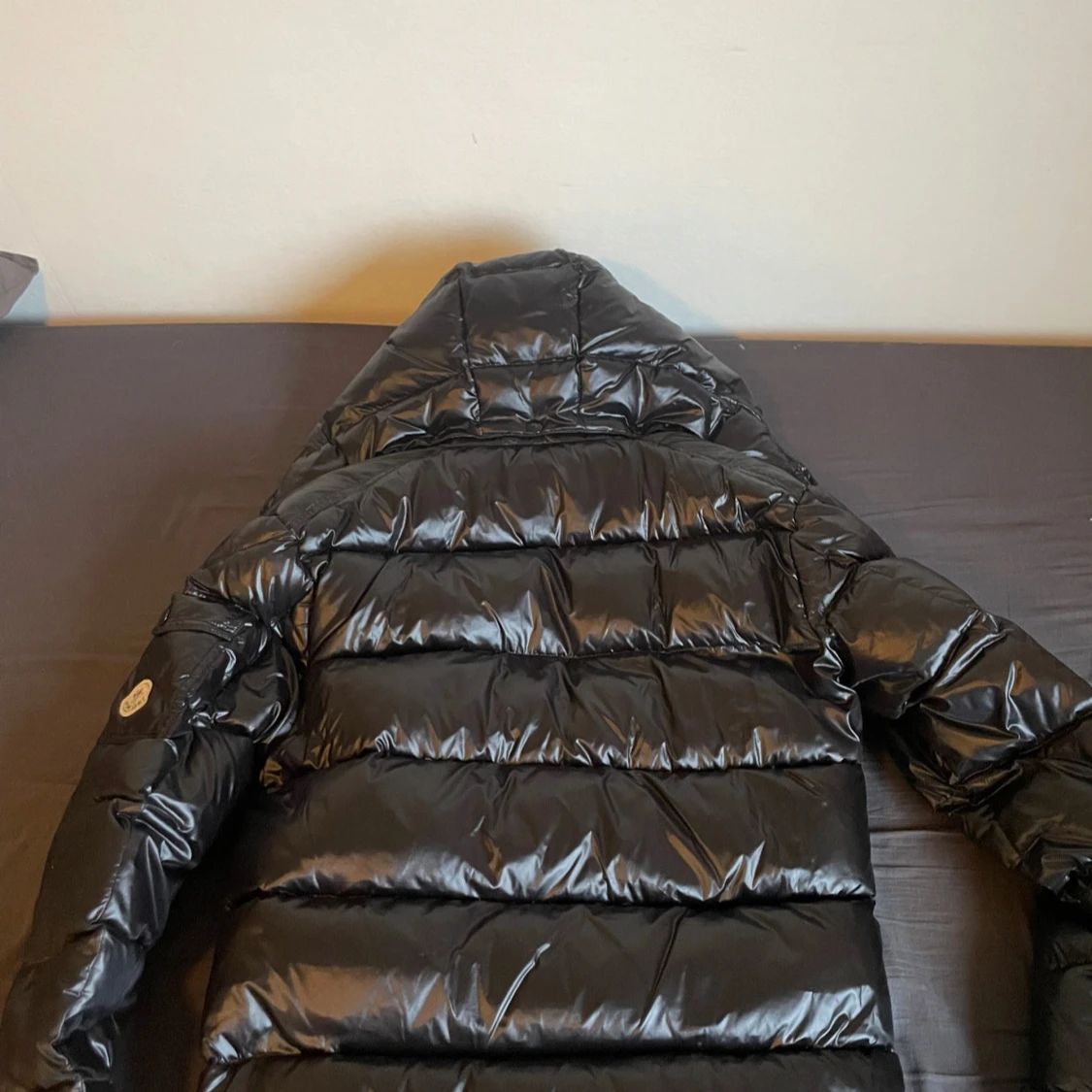 Svart pufferjacka från Moncler - 1