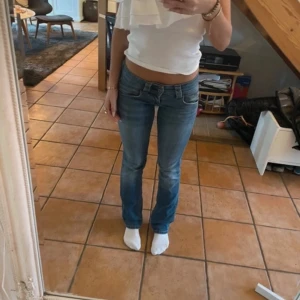 Pepe Jeans - Jättefina pepe jeans i storlek W25 L30💓Innerbenslängd: ca 75 cm, Midjemått: 36 cm. Tar emot prisförslag!