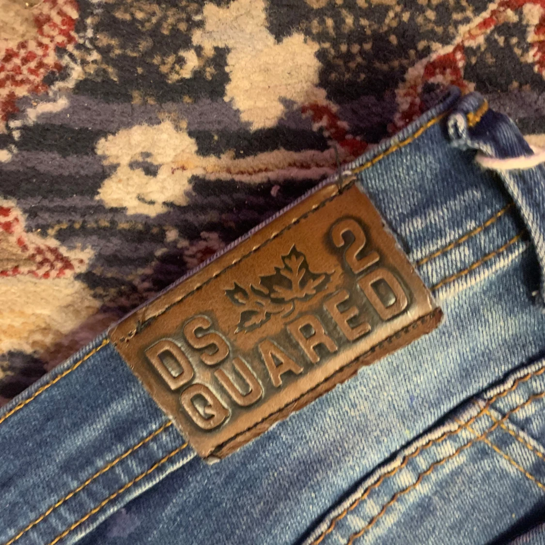 Blå jeans med broderier från Dsquared2 - 2