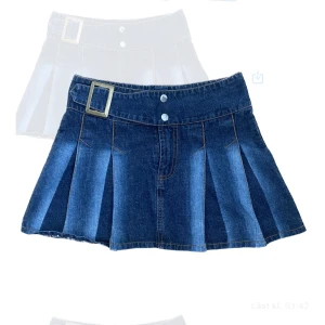 Mini Jeanskjol volanger med bälte  - Minikjol Jeans Volang med bälte. Nyskick 