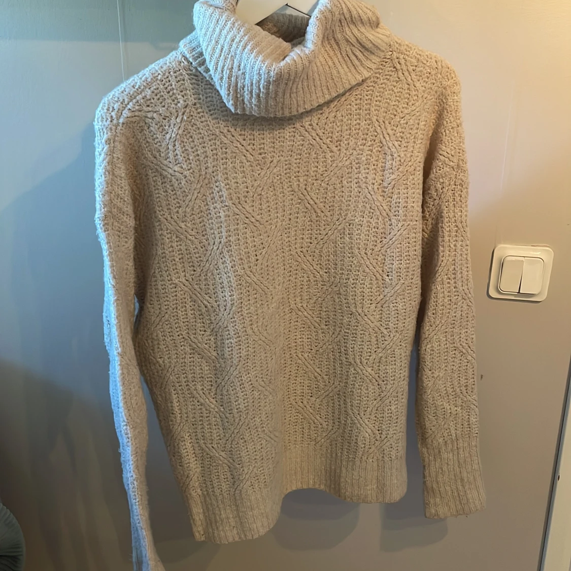 Beige stickad polotröja från 157 - 1