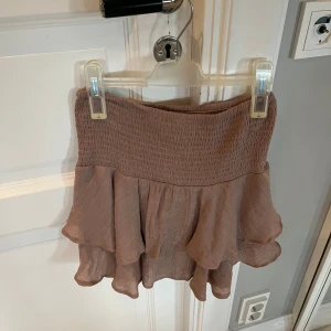 Kjol/topp - Basic volang kjol som även funkar som topp