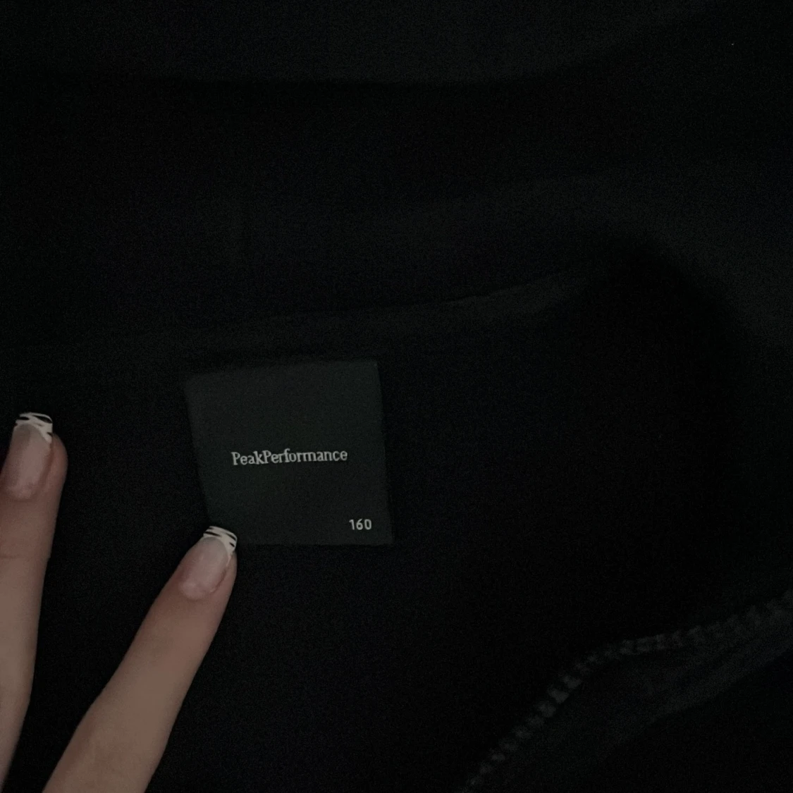 Svart hoodiejacka från Peak Performance - 1