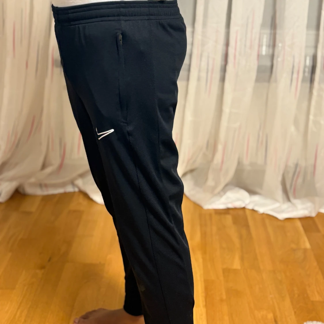 Svarta träningsbyxor från Nike - 2