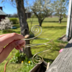 Armcuff/ armsmycke  - Går att justera till din personliga passform✨