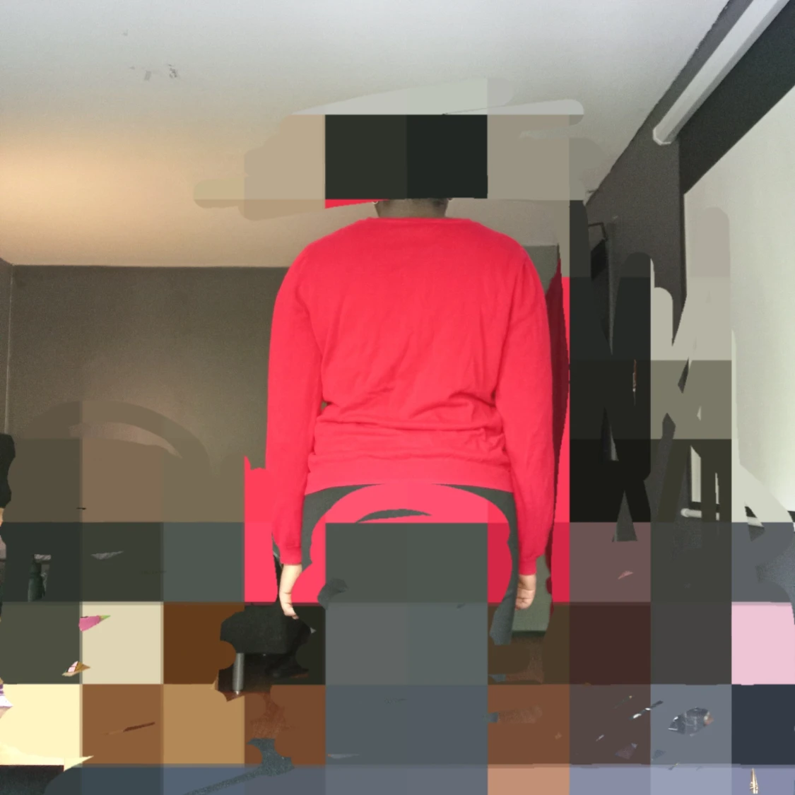 Röd v-ringad tröja från Isolde - 1