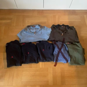 6 tröjor av 100% merinoull från Morris  - Säljer 2 vanliga Morris crowneck, 2 cabbelstickad tröjor och 2 half-zips. Alla är från Morris och är i 100% merinoull. Dom är i storleken xs-s. Skriv till mig vid frågor 💛❤️ priset går är inte hugget i sten vid snabb affär 💛💛💛 obs den ljus blåa är såld