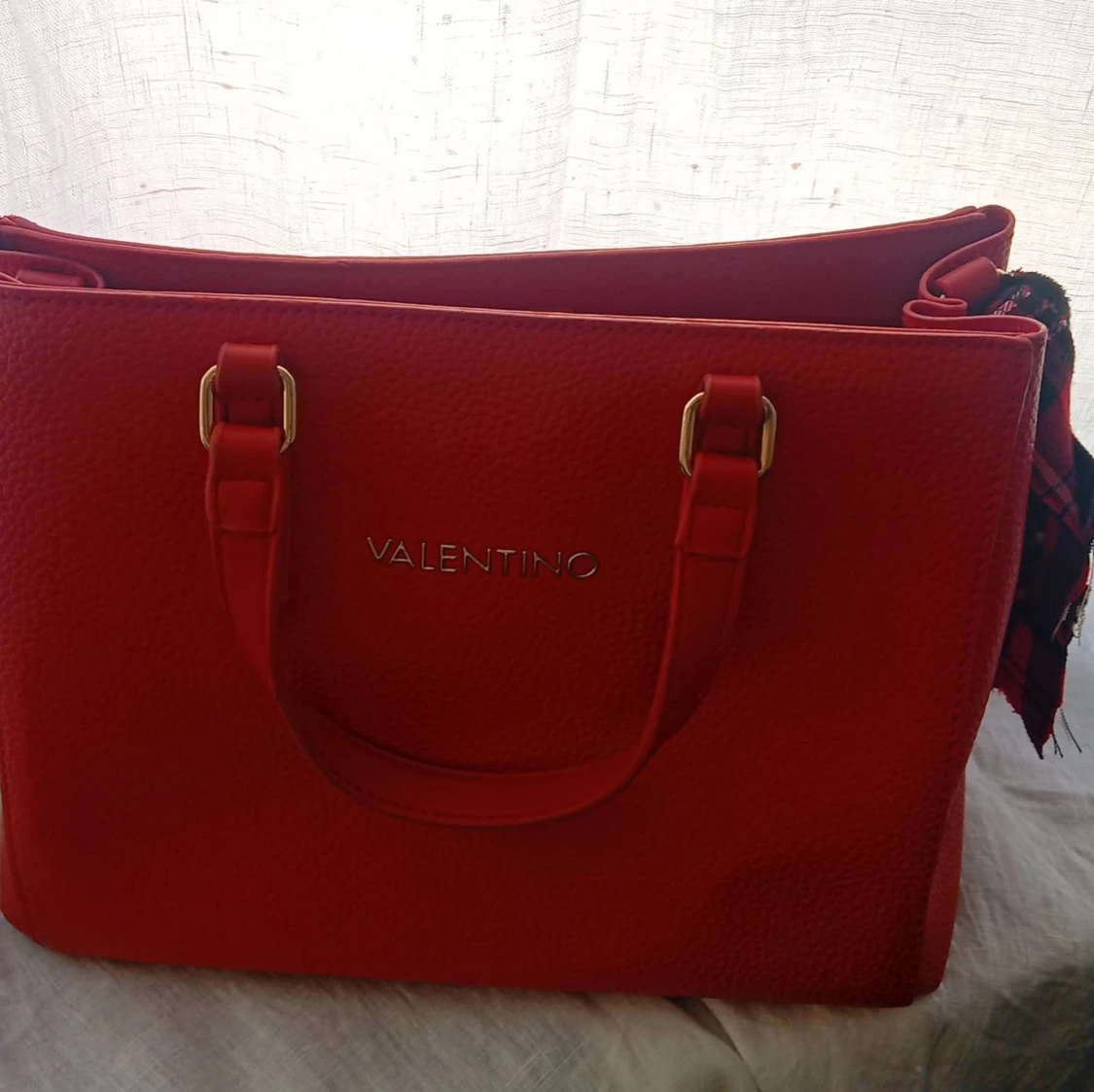 Röd handväska från Valentino - 3