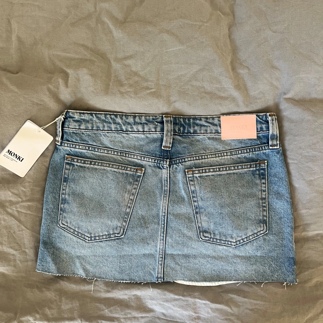 Blå jeanskjol från Monki - 2