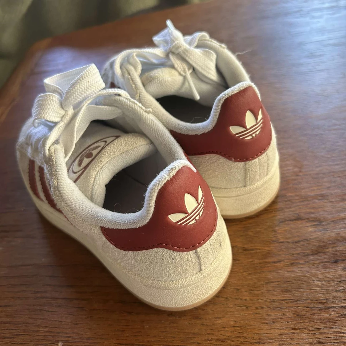 Adidas Campus sneakers vit/röd mocka - 3