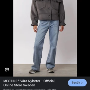 Meotine jacka  - Snygg meotine jacka som inte kommer till användning, mycket bra skick, kan posta snabbt💓nypriss 3500 storlek xs/s. 