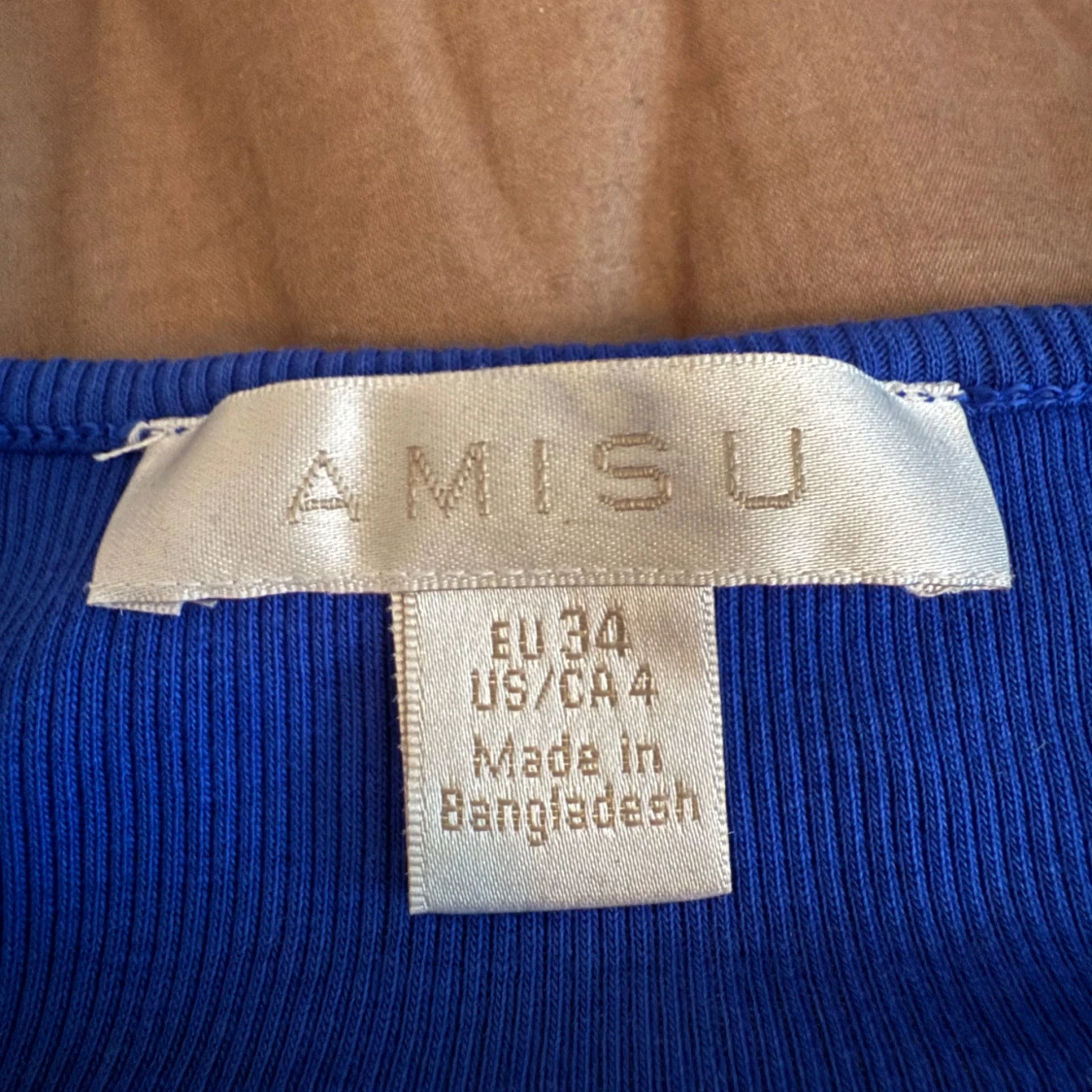 Blå ribbad långklänning från Amisu - 2