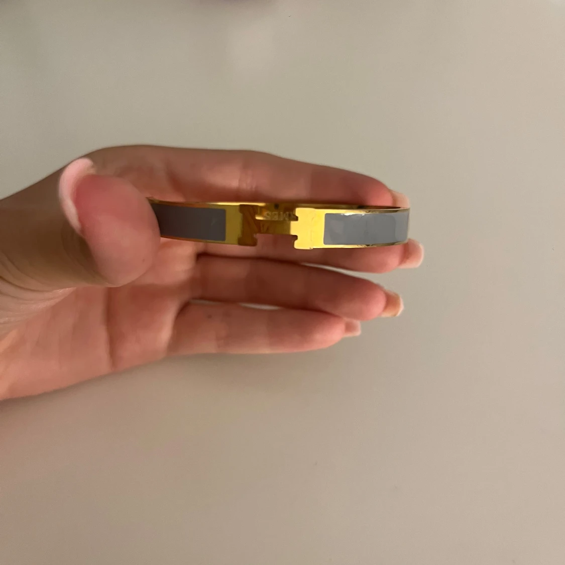 Armband med H på - 1