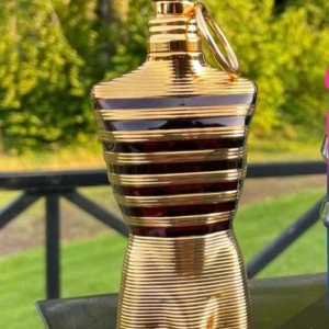 Jean Paul Galtier Elexir - JPG Elexir. Det är lite mer än hälften kvar av 75 ml. Orginalförpackning och kvitto finns i fint skick. Pris 350 kr eller kom med förslag