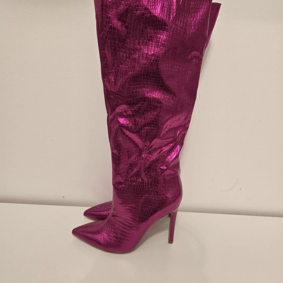 Metallic rosa stövlar med klack