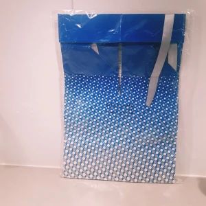 Oriflame Universal gift box Blue - Ny men dock blivit lite vikt
