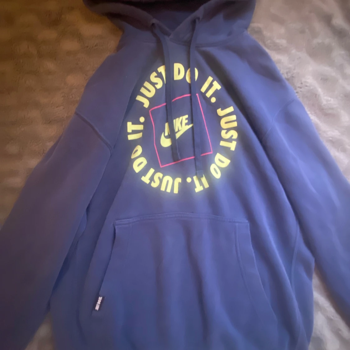 Blå Nike hoodie med tryck