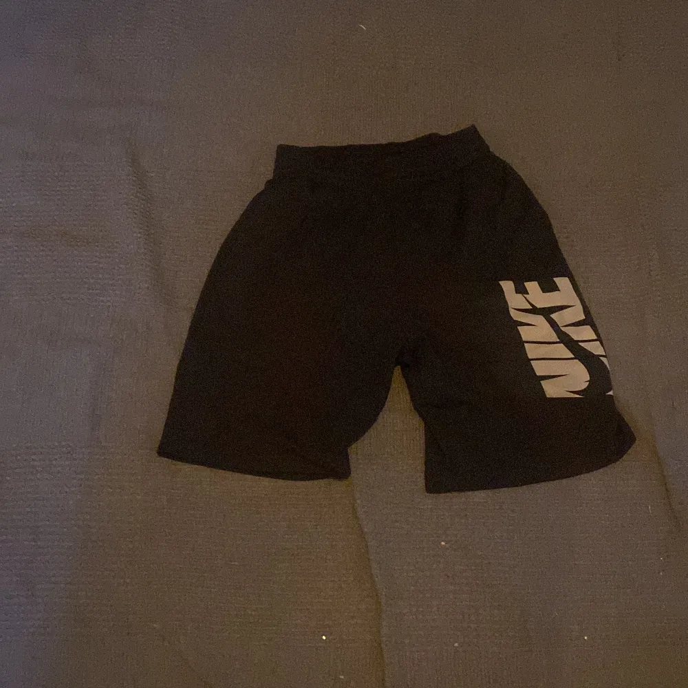 Shorts från Nike i bra skick. Skriv vid frågor. Shorts.