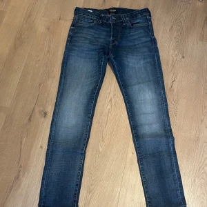 Jack and Jones jeans - Fräscha Jack and Jones  Slim Glenn  
