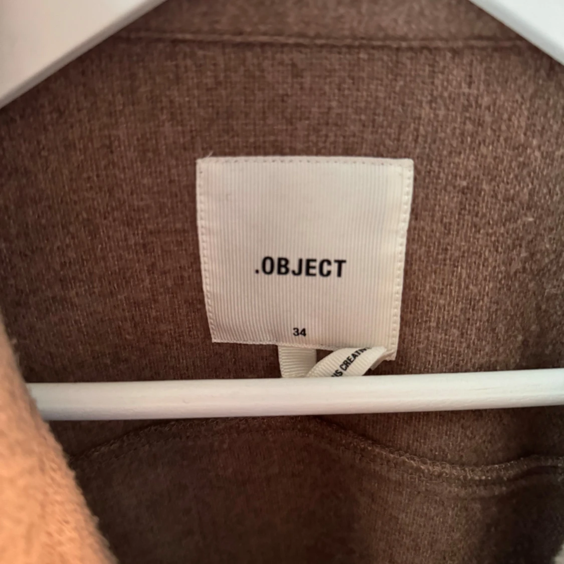 Object over skirt  - 90