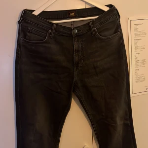 Lee jeans (west) - Lee jeans model west knappt använda, storlek w32 L30