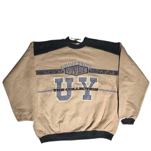 Sweatshirt - Vintage tjocktröja i stl S. Pris kan diskuteras vid snabb affär 😇