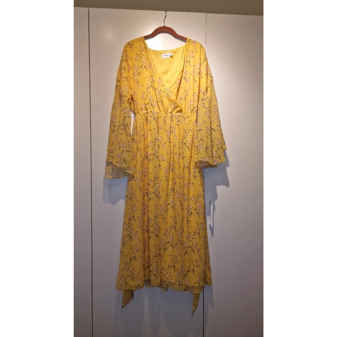 Gul Blommig Klänning