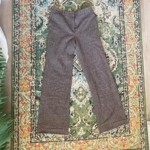 Raka låga kostymbyxor  - Midja 36 cm, längd 110 cm