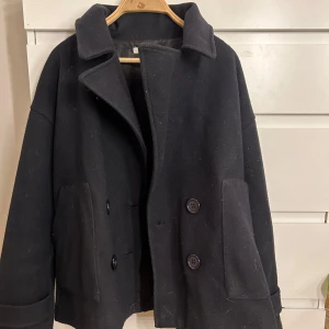 design by sí kappa - Kappa från design by si som inte används längre. Tvättar och gör ren när den blir såld💕💕