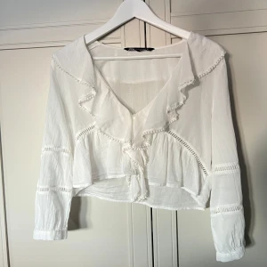 Zara topp - Superfin blus från Zara, aldrig använd!