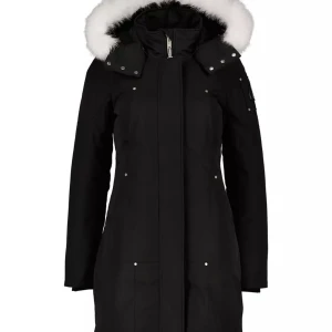 Moose Knuckles - Sunwapta Parka - Moose Knuckles vinter jacka dam,  Modell: Sunwapta Parka.  Färg: Svart med vit päls Nypris: 10 999kr Köpt: Johnells  Jackan har använts varsamt under två vintrar. Inga fel alls skicket är såsom ny köpt. Stor, fyllig och vacker vit päls. 