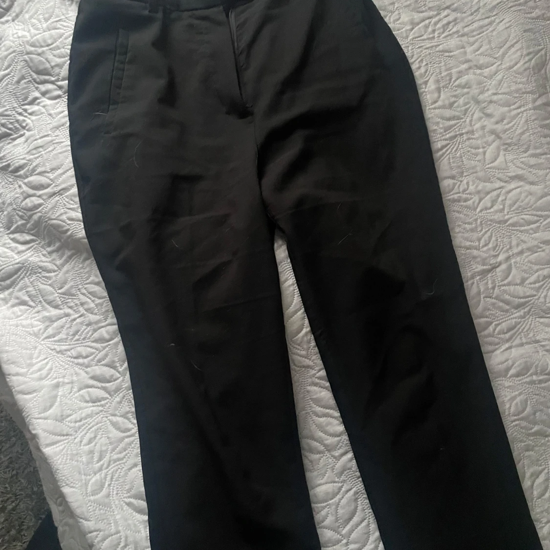 Kostymbyxor med slit