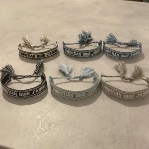 CD armband Många färger - Dem är helt nya och är i perfekt skick. #grish #laidback #streetwear #y2k