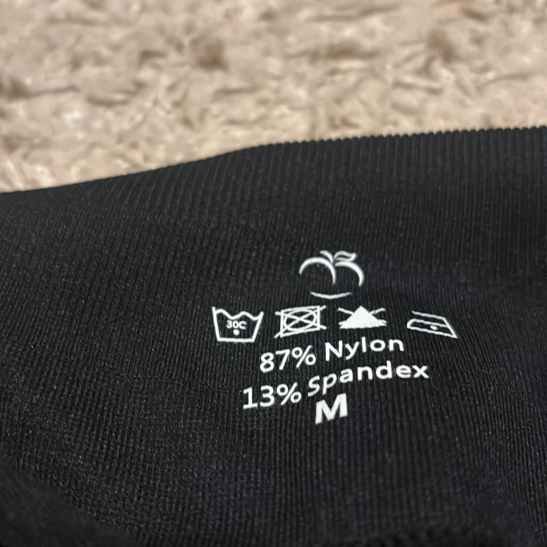 Svarta scrunch leggings med hög midja  - 2