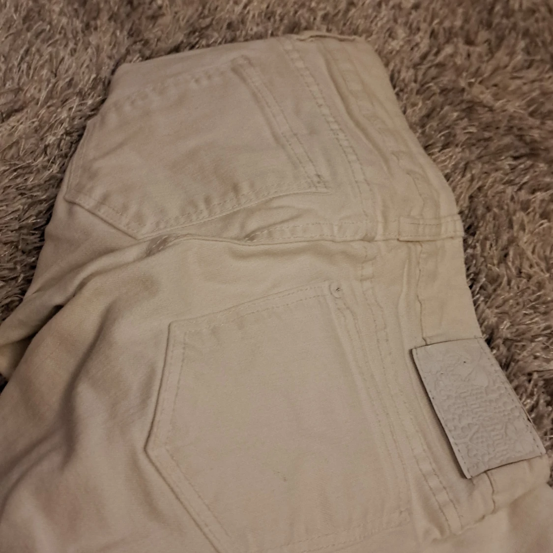 Vita byxor från H&M Young - 1