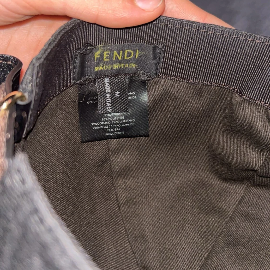 Svart keps från Fendi - 1