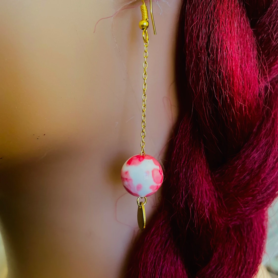 By prisförslag- 1 st Långt örhänge med rosa och vit pärla