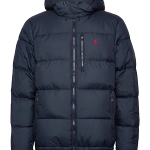 Ralph Lauren vinterjacka  - Använd ett fåtal gånger, skick 9/10. Storlek S men passar M (180 & ~70 kg) Nypris 5500