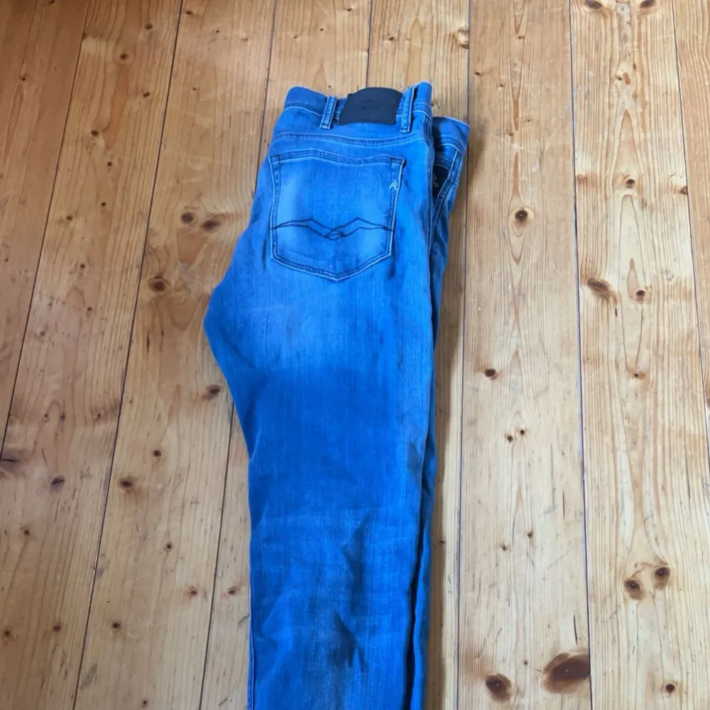 Säljer ett par hyperflex replay jeansen billigt för vill inte ha kvar dom Hade kunnat tänka mig  sänka priset vid snabba affär. Skriv ifall frågor och funderingar . Jeans & Byxor.