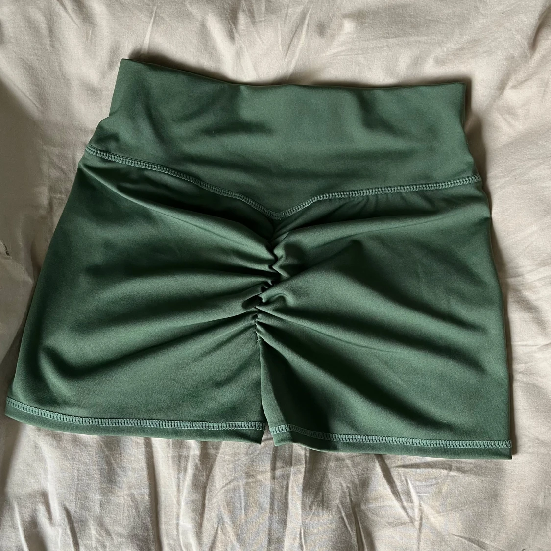 Gröna träningsshorts  - 90