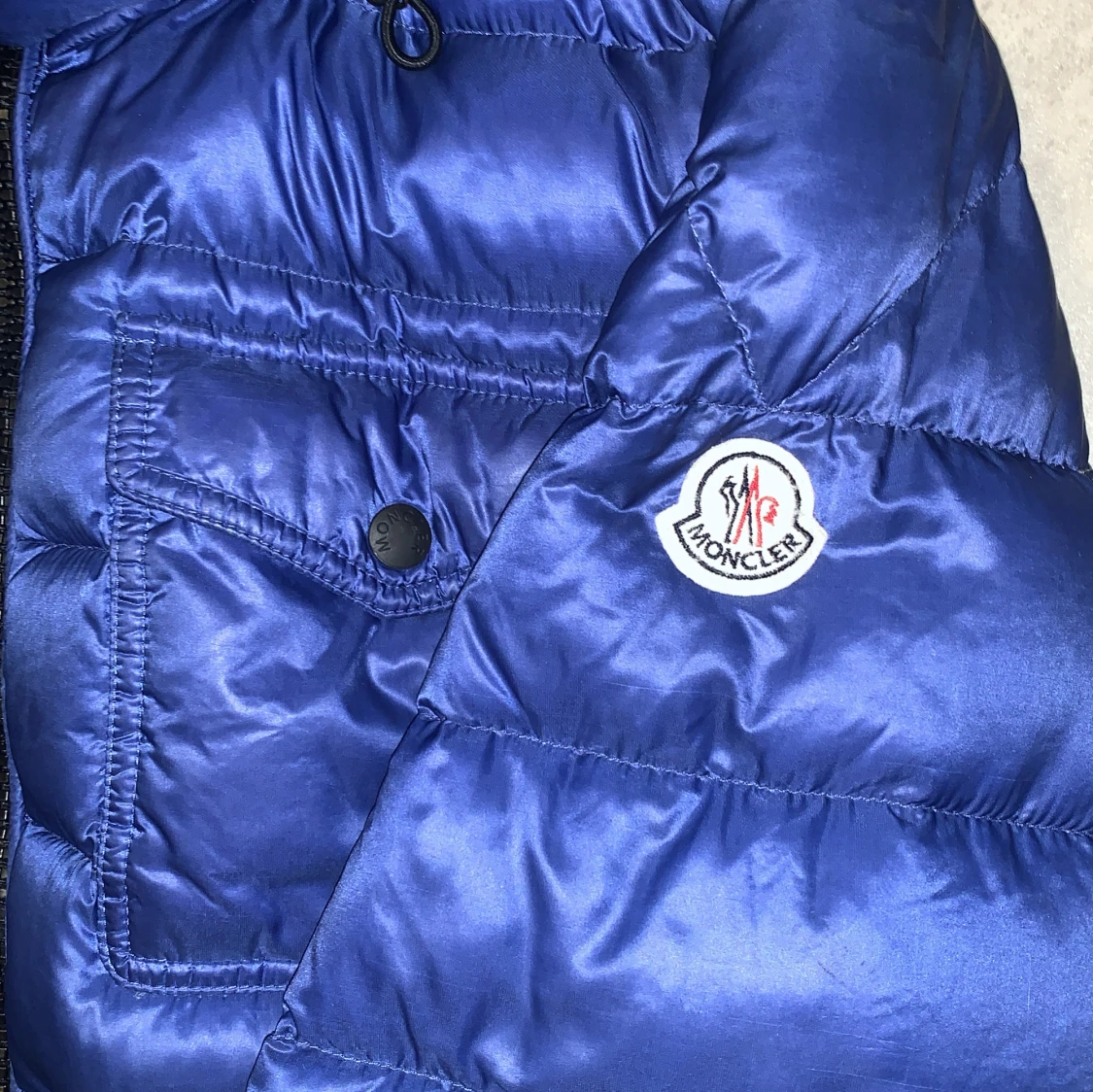 Blå dunjacka från Moncler - 91