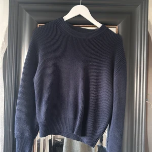 Stickad tröja - Använd men i bra skick