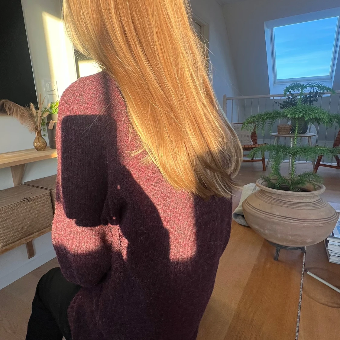 Vinröd stickad tröja - 2