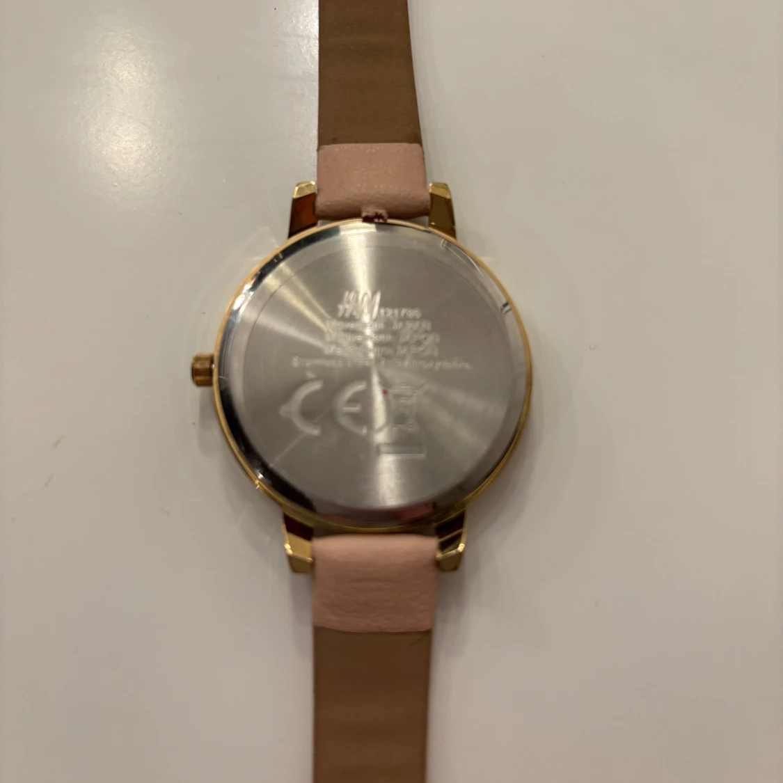 Elegant klocka med rosa armband - 4