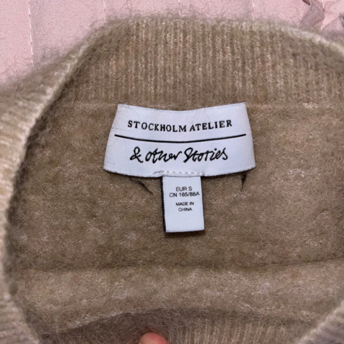 Beige tröja från & Other Stories - 1