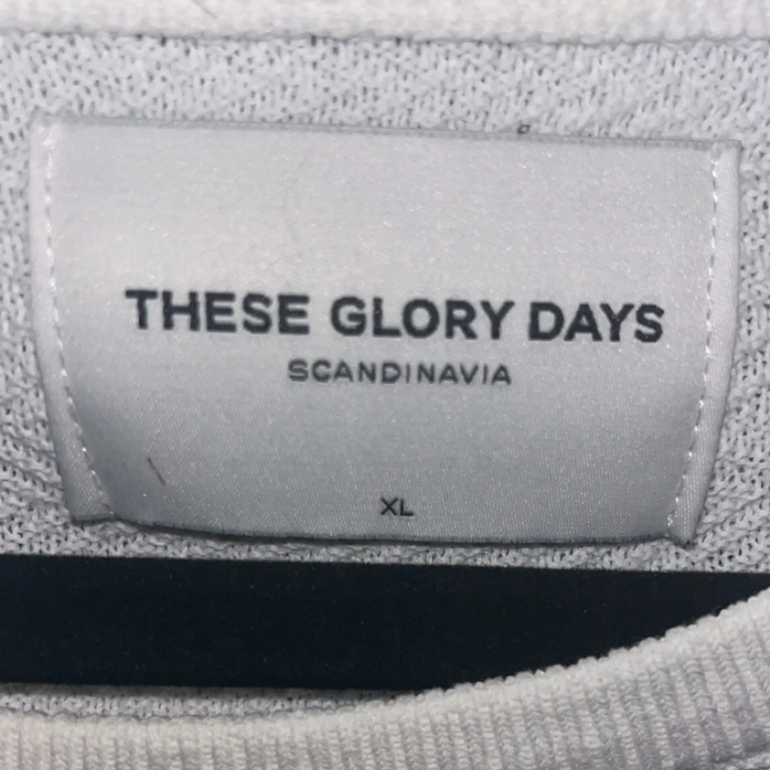 Vit stickad långärmad från These Glory Days - 3