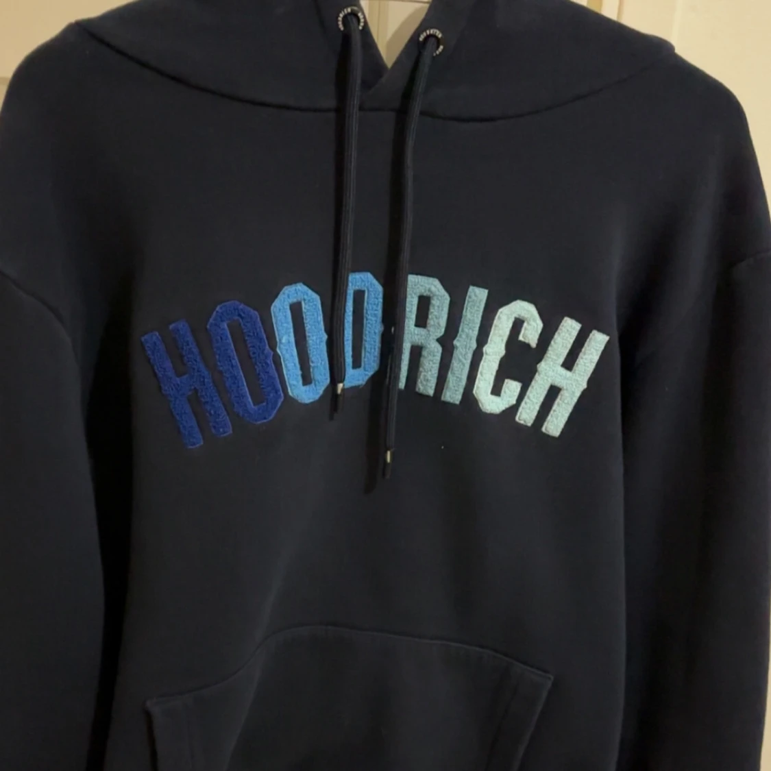 Mörkblå Hoodrich hoodie