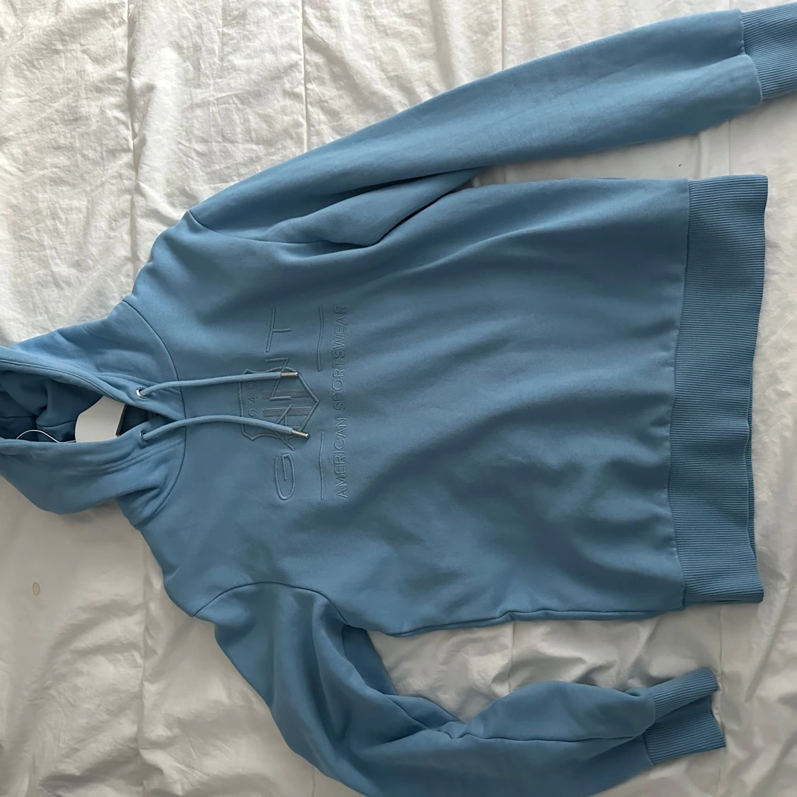 Blå hoodie från GANT