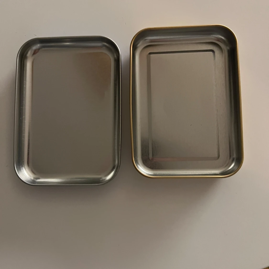 Säljer ett fotbollskort burk - 2