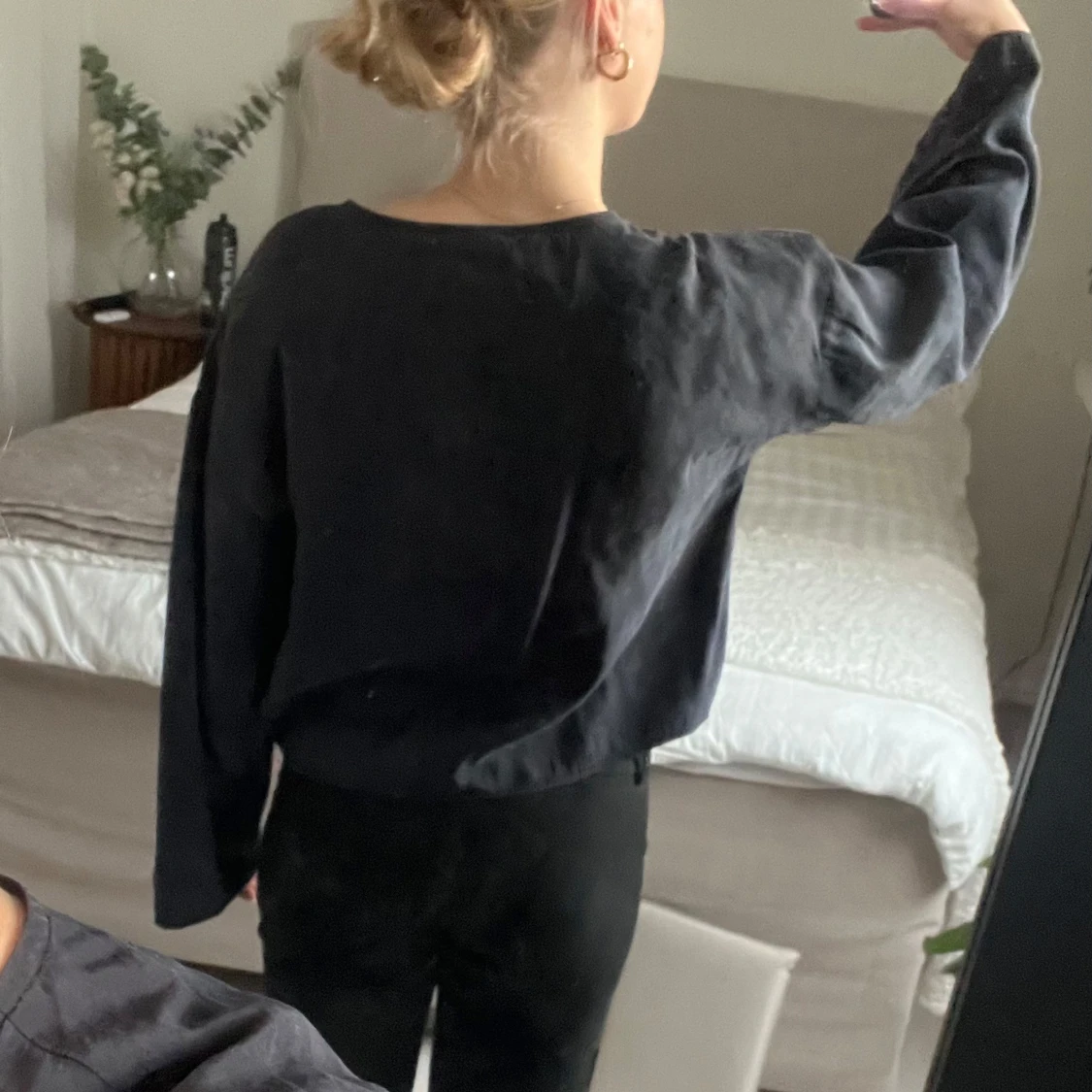 Mörkblå långärmad blus - 1